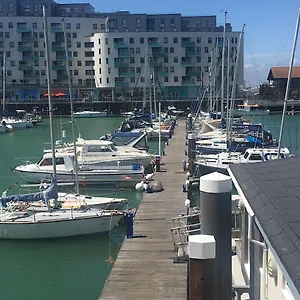 Marina Floating Brighton