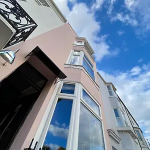 27 Bed & Breakfast